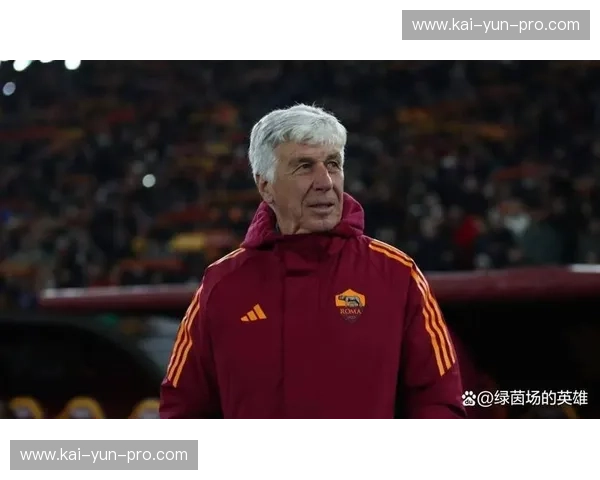 欧冠转播镜头捕捉有趣画面:亚特兰大主帅加斯佩里尼场边激情指挥染黄 欧冠转播镜头捕捉有趣画面:亚特兰大主帅加斯佩里尼场边激情指挥染黄